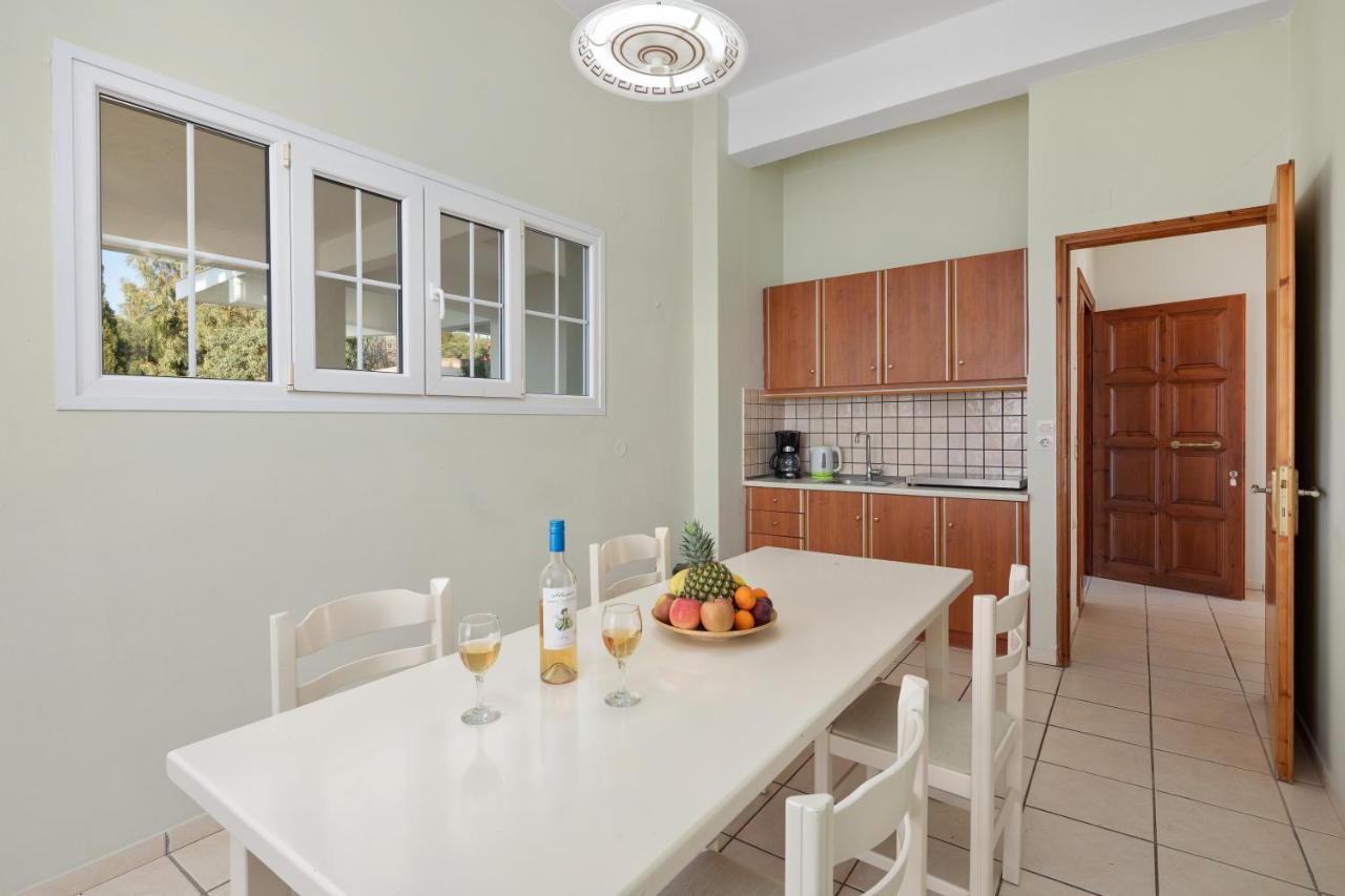 Panorama Apartments Afión Zewnętrze zdjęcie