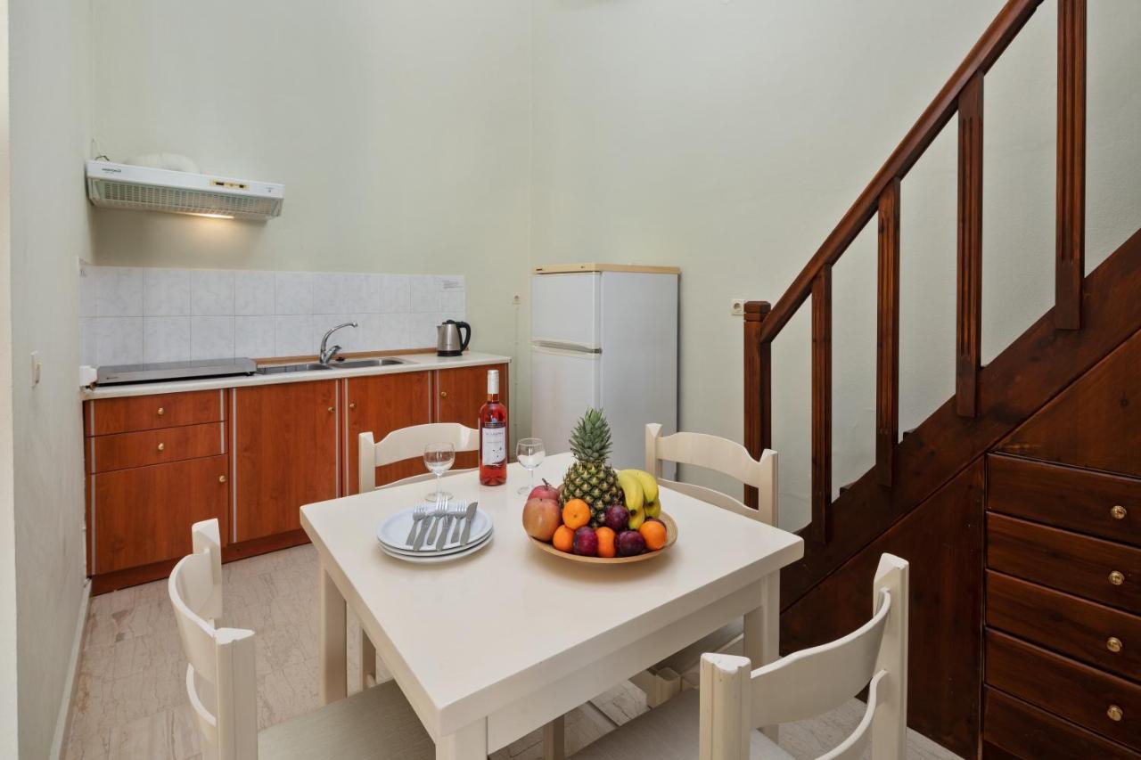 Panorama Apartments Afión Zewnętrze zdjęcie